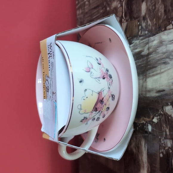 Disney ©️ Winnie the Pooh Teacup & Saucer Set, Cherry Blossom 🌸 design - Picture 3 of 8